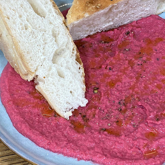 Rote-Bete-Hummus