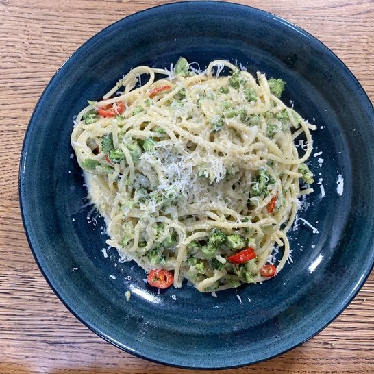 Spaghetti mit Brokkoli-Rahm